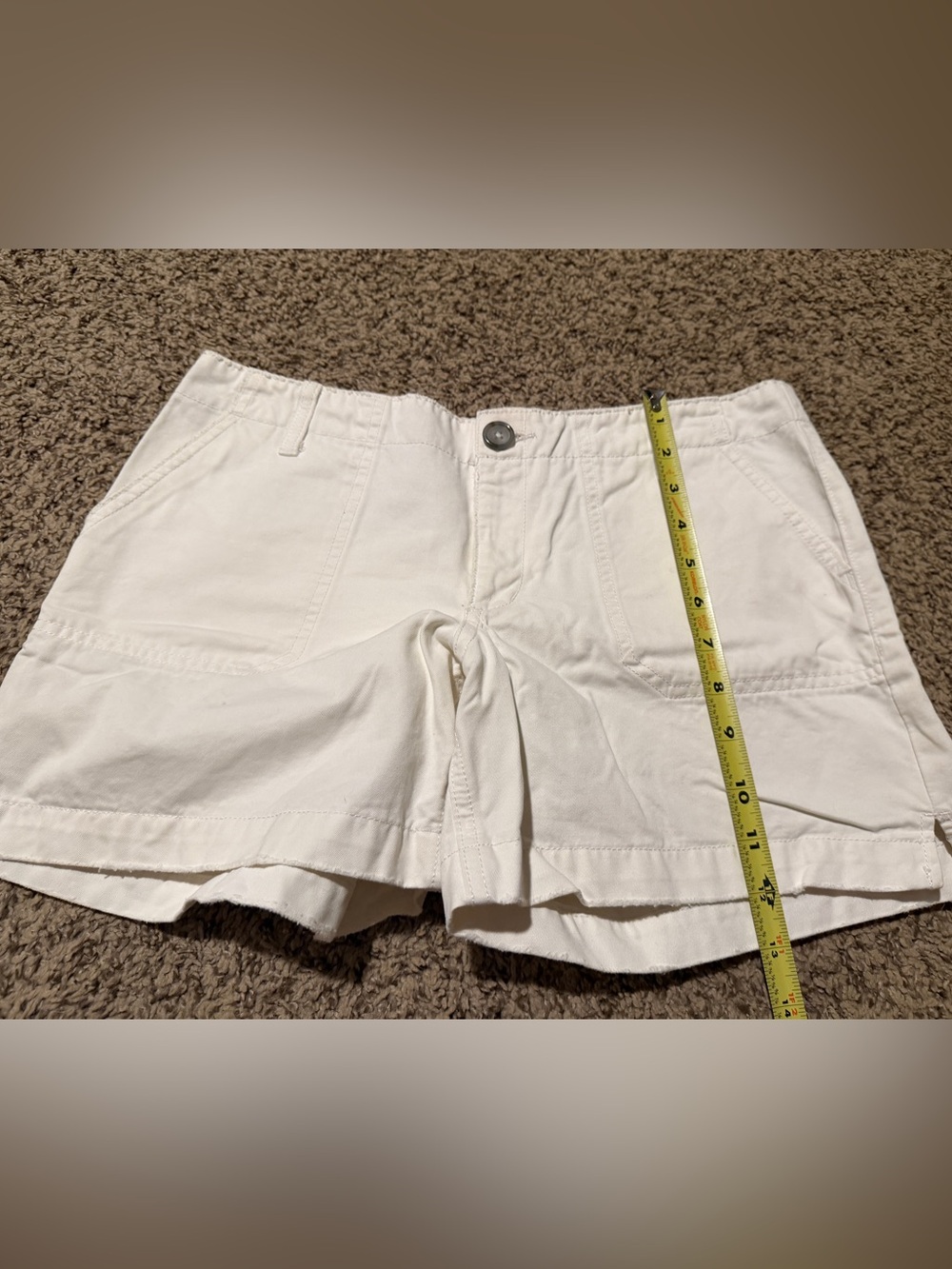 Old Navy White Cotton Shorts, size 4 - Picture 3 of 5